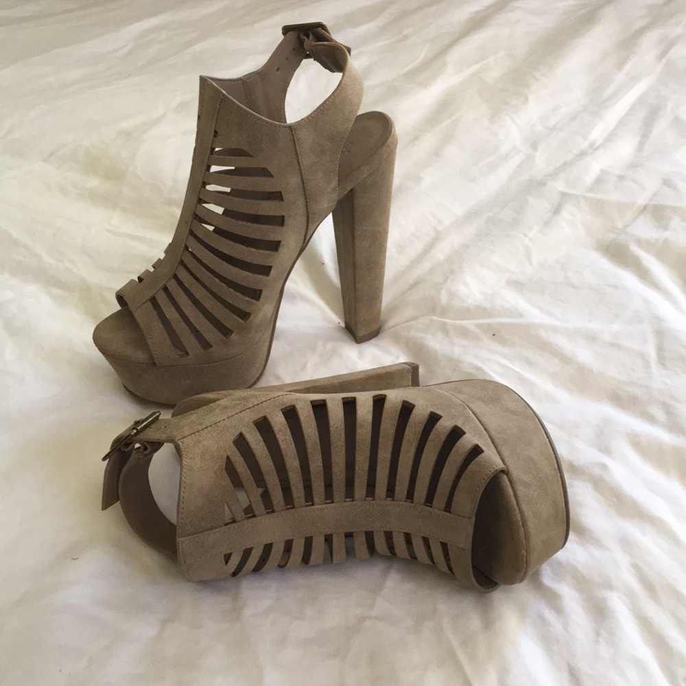Cute or dressy heels!